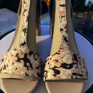 Stylish Women's Sandals - Beige and Black Barley Belle Nude Pink Combi size 10.5